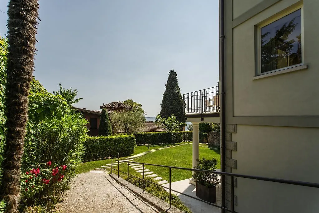 Villa Mughetto Gardone Riviera 4*,  Olaszország